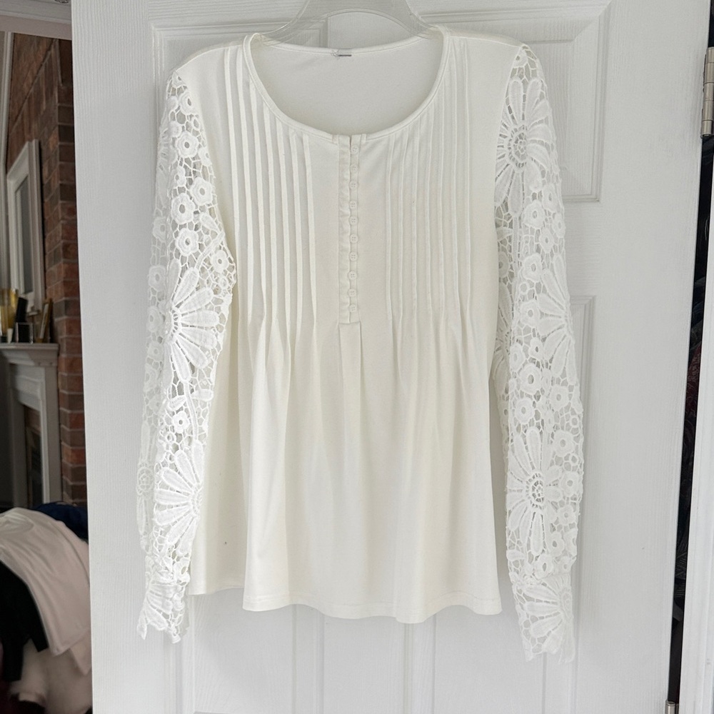 Elegant White Lace Sleeve Top